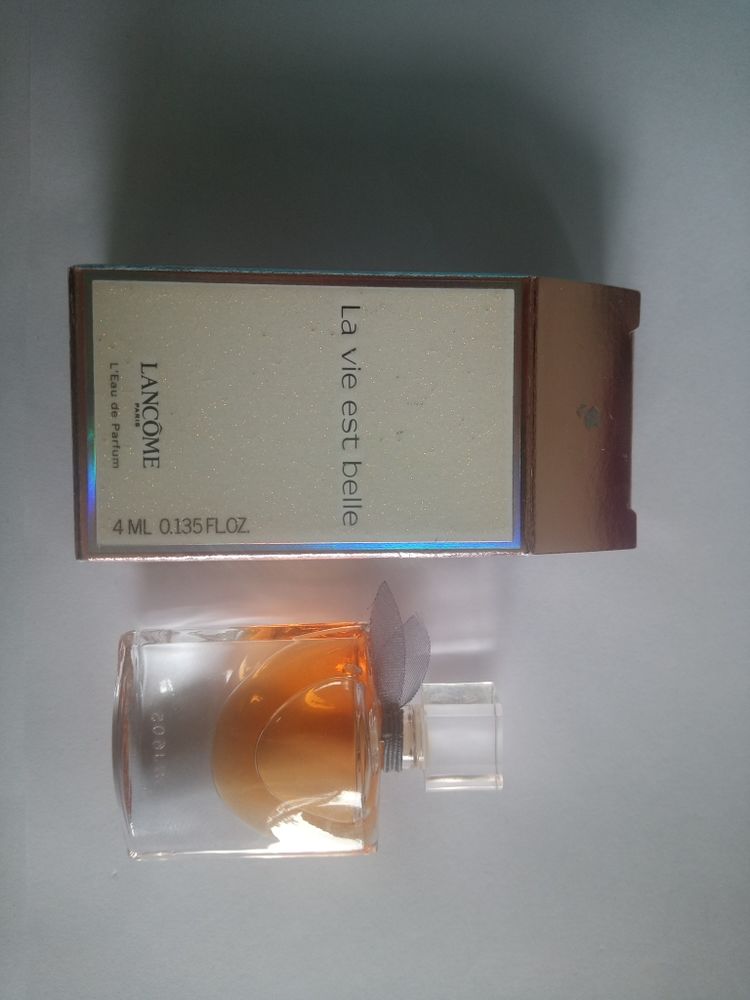parfum la vie est belle Lanc�me 12 Saint-Herblain (44)