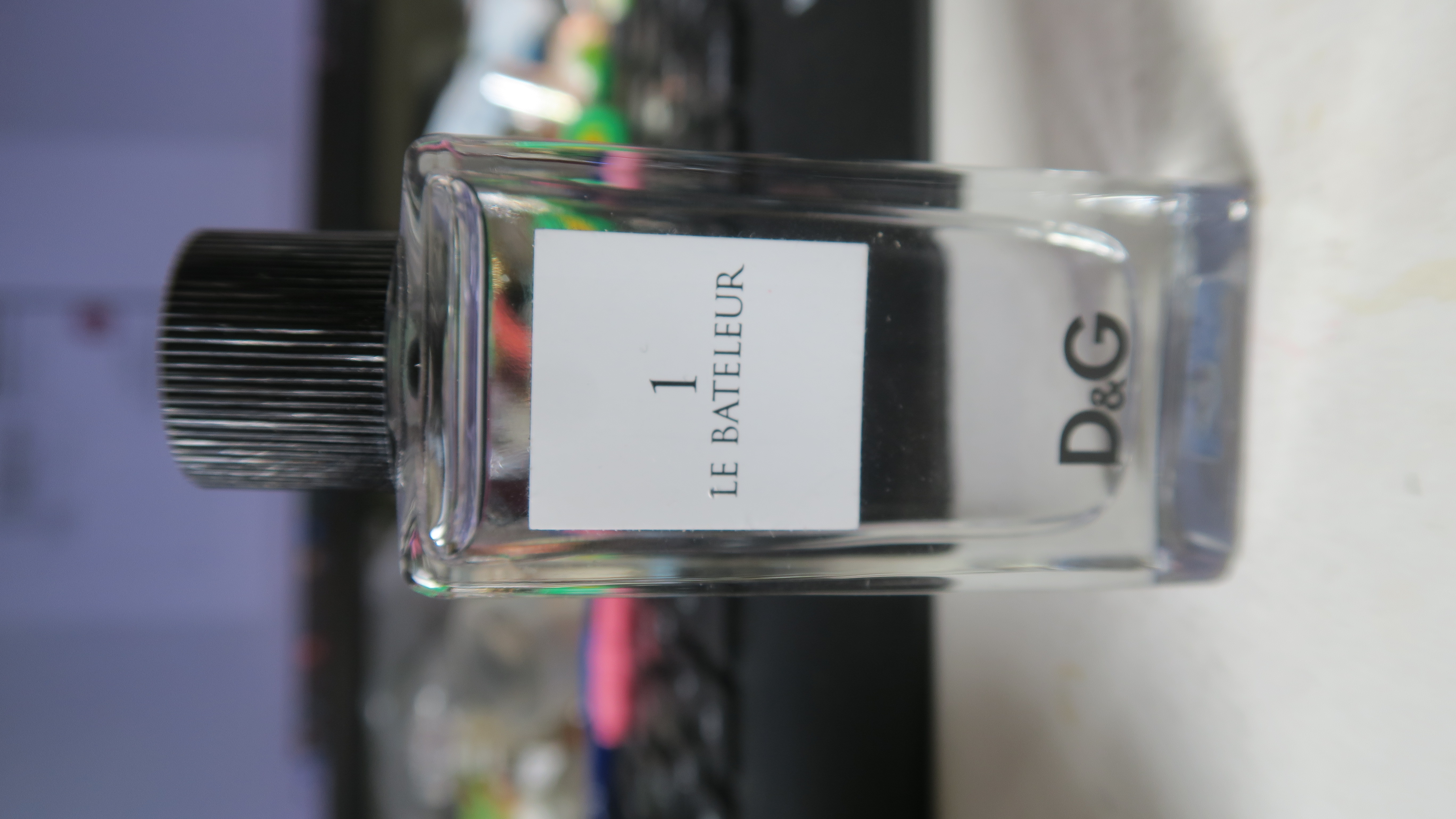 Parfum Dolce Gabbana  N� 1 le Bateleur 12 Chennevi�res-sur-Marne (94)