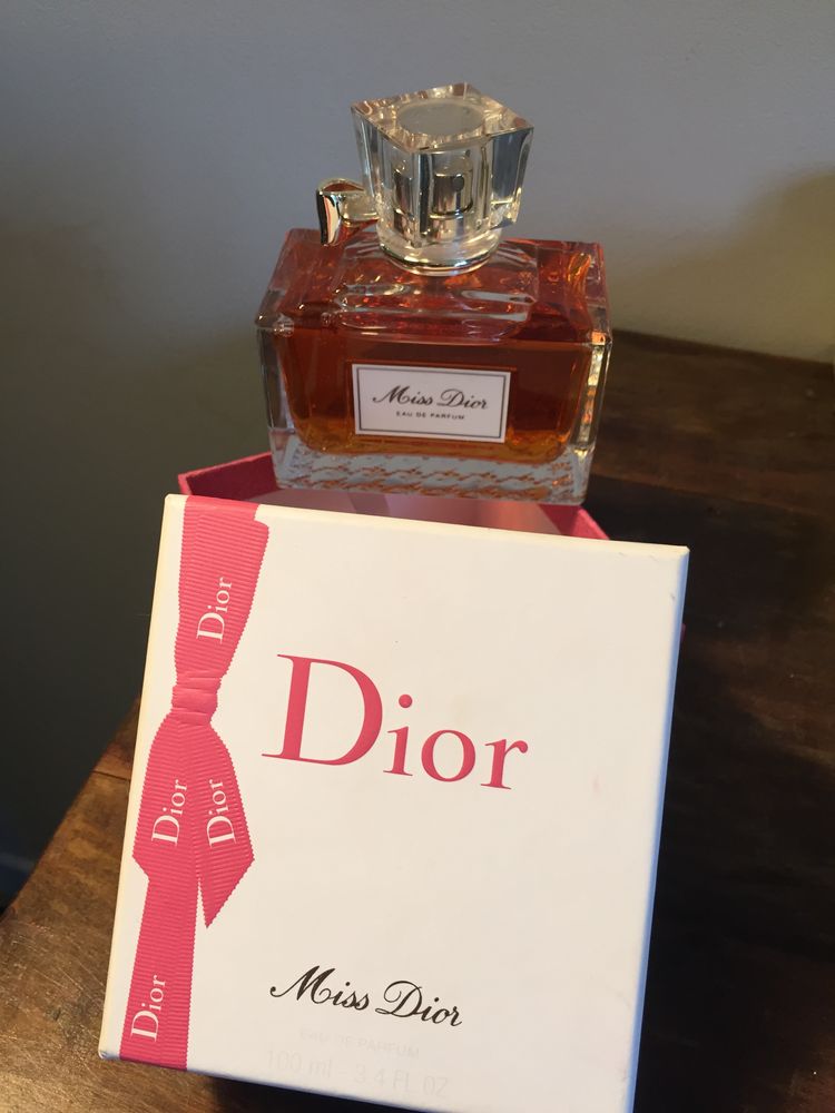 Eau de parfum  Miss Dior  100mL vaporisateur. 100 Saint-Genis-Laval (69)