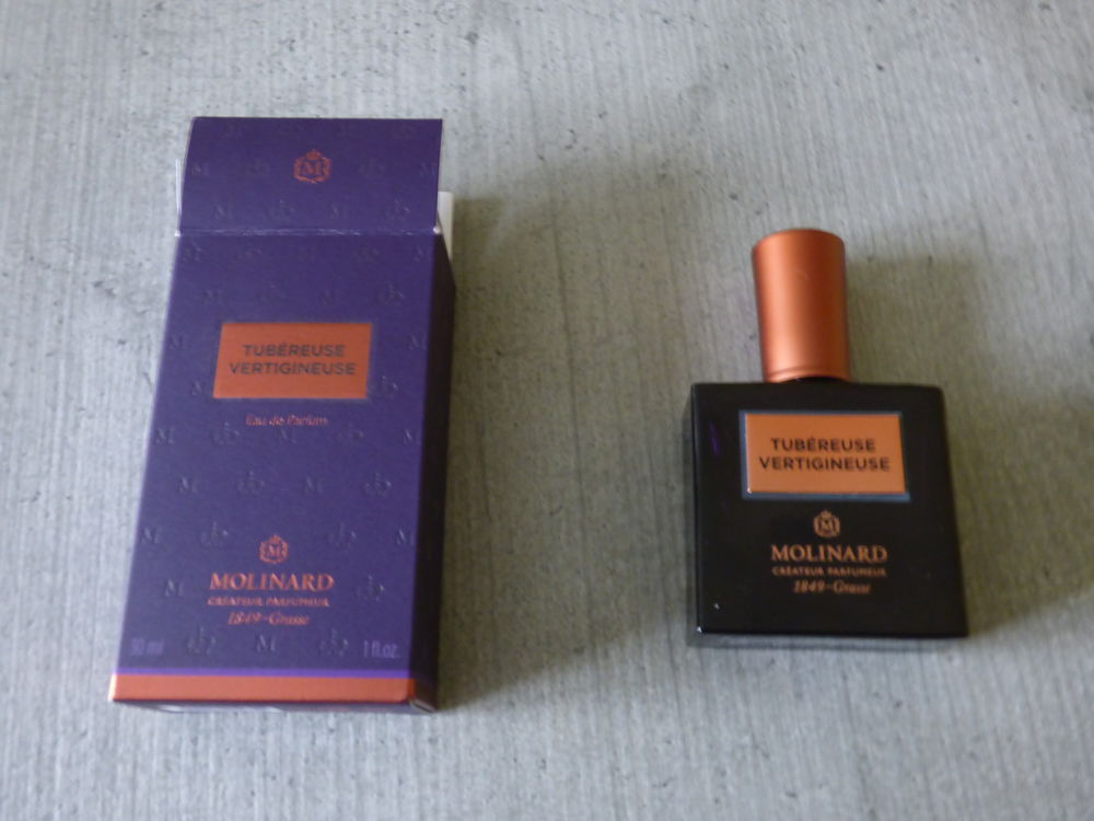 Eau de parfum   MOLINARD   25 La Chapelle-d'Armenti�res (59)