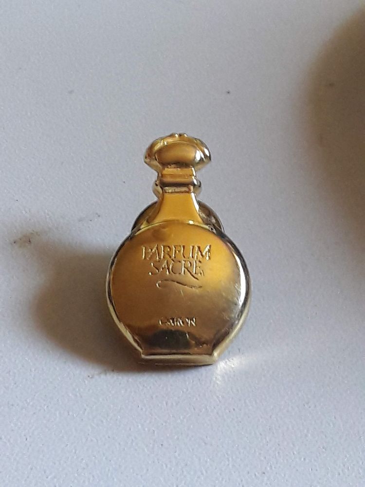 parfum sacré caron avis