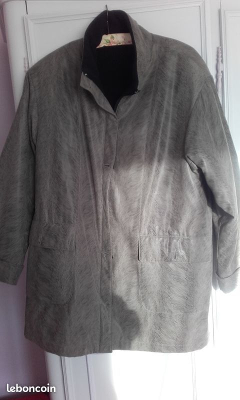 parka tr�s chaude pour l'hiver polyester/coton
comme neuve 30 Saint-Marcel (71)