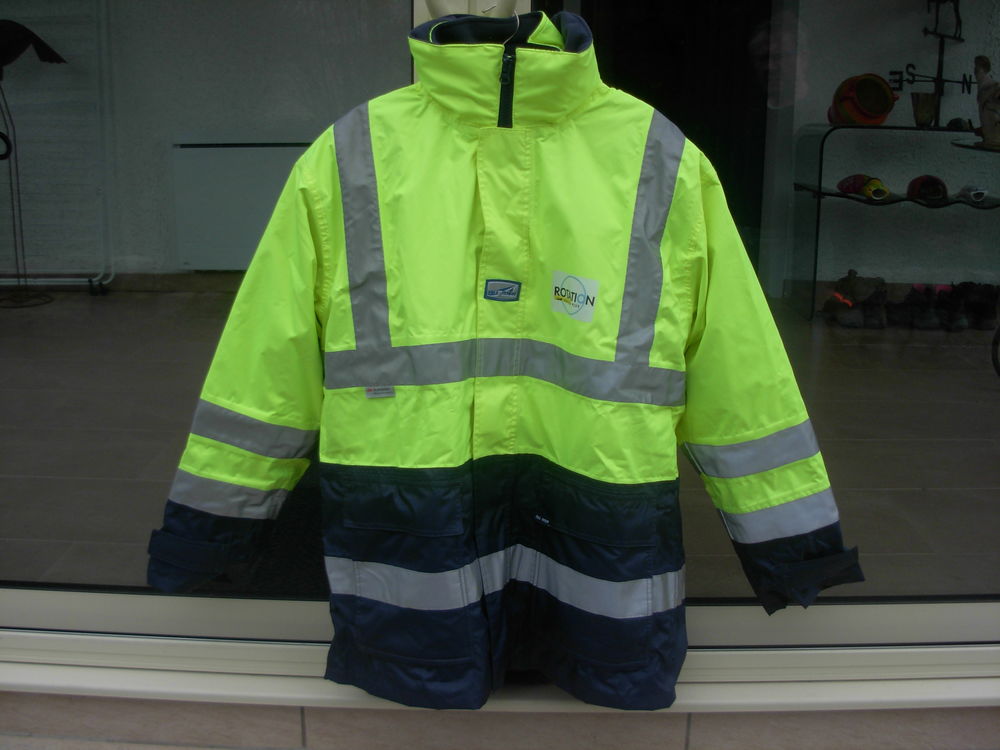 2 parkas (2 en 1) T XL assembler ou porter individuellement 50 Ch�n�railles (23)
