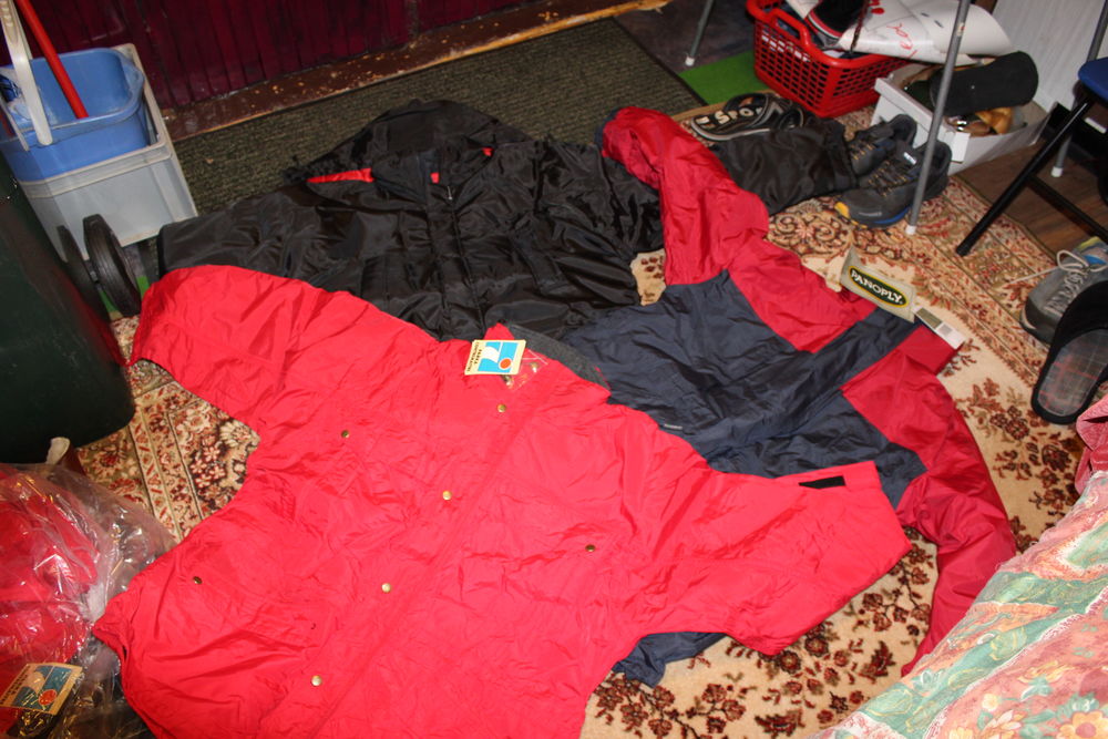 PARKAS DIVERS TAILLES 0 Estrablin (38)