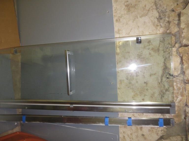 paroi de douche en verre pour baignoire. 0 Raynans (25)