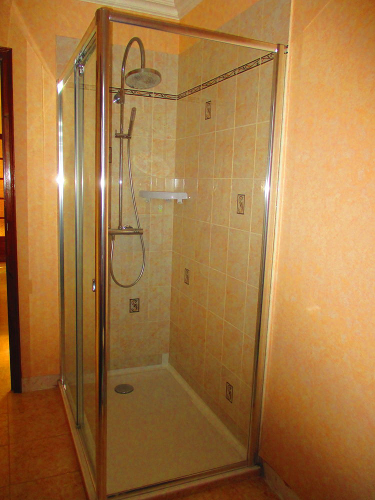 Parois de douche 80 x 120 0 Barjouville (28)