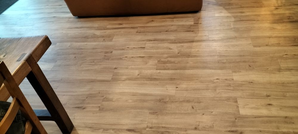 Parquet stratifie ch�ne champ�tre avec sous couche li�ge
180 Crouay (14)