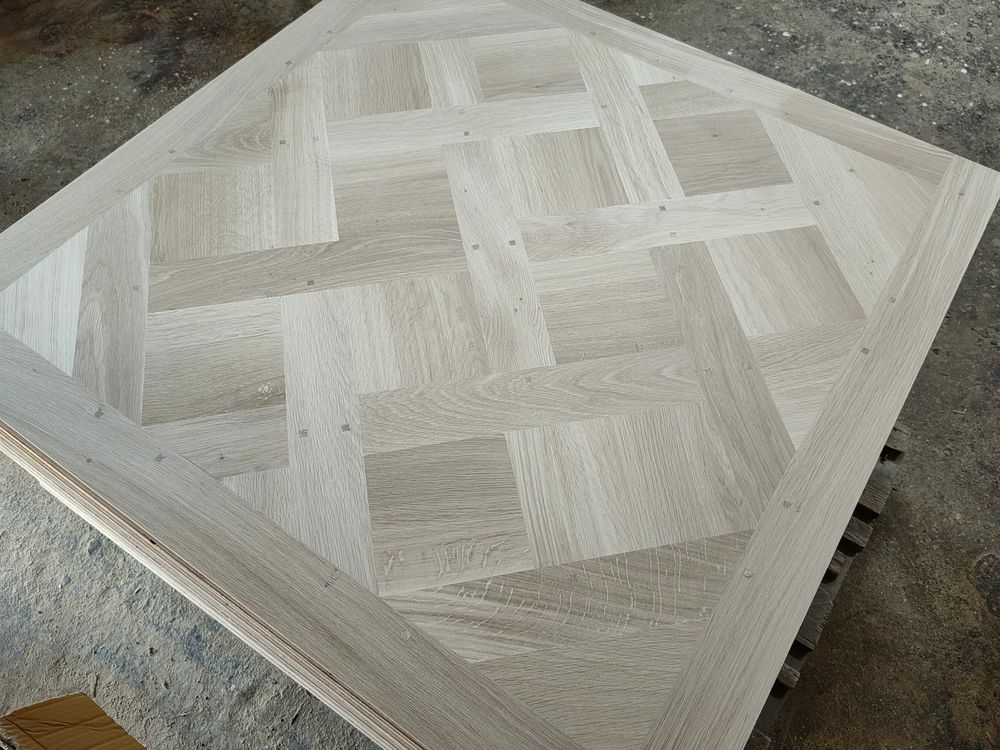 Parquet Versailles cheville en ch�ne massif 145 Saint-�tienne (42)