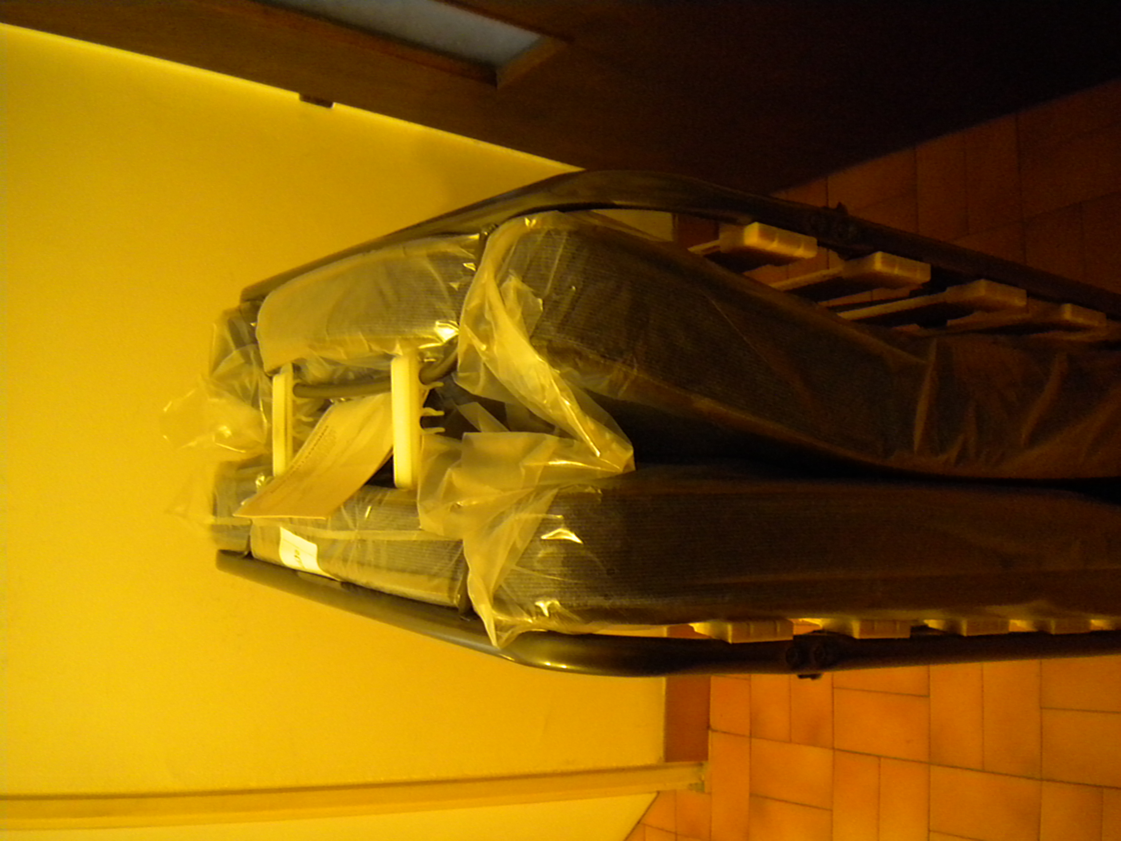 Particulier lit plian avec matelas mousse et coutil . 80 Cavaillon (84)