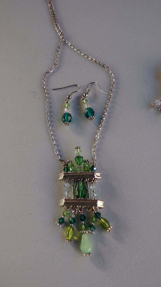 parure collier et boucles d'oreilles 20 Langon (33)