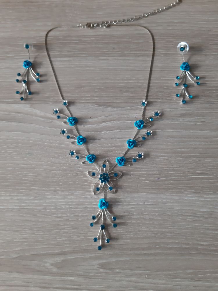 parure collier et boucles d'oreilles 40 Villeurbanne (69)