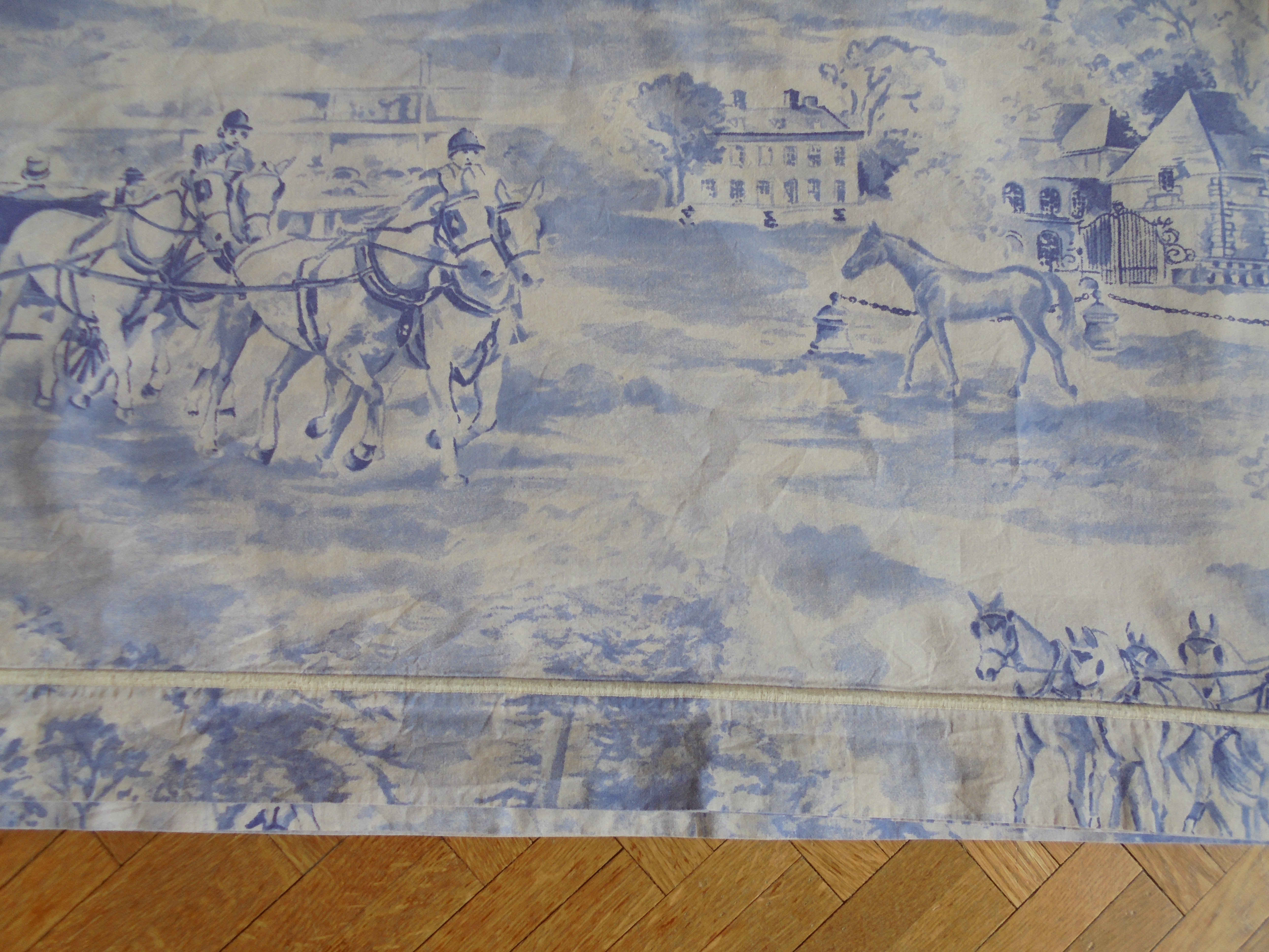 Parure drap chevaux (35) 80 Tours (37)