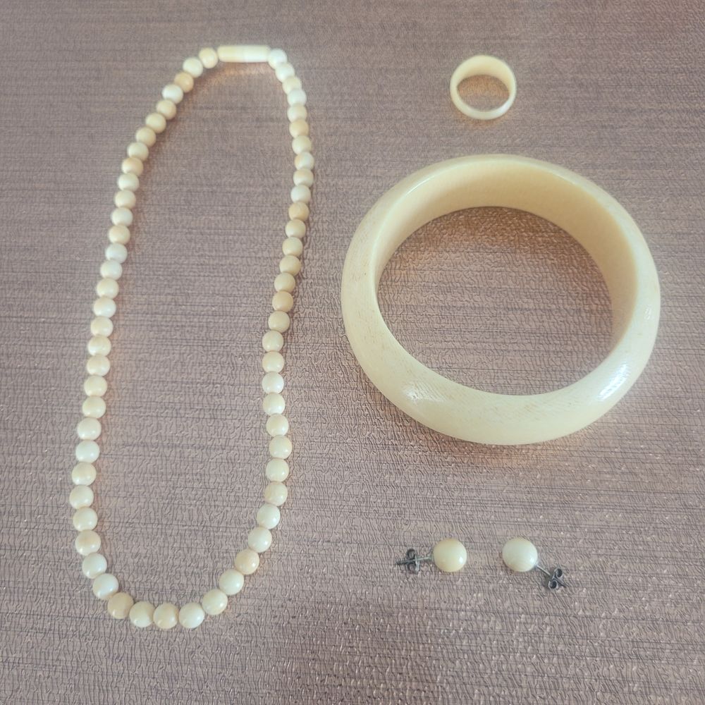 PARURE IVOIRE ANCIENNE / MONTRES ANCIENNES 90 Royan (17)