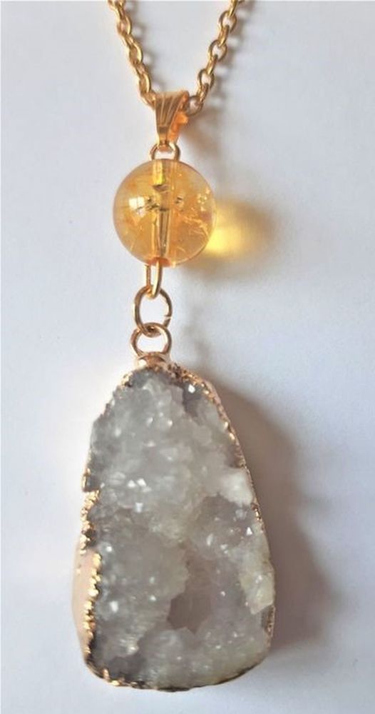 parure Pendentif géode quartz avec pierre Citrine 25 La Seyne-sur-Mer (83)