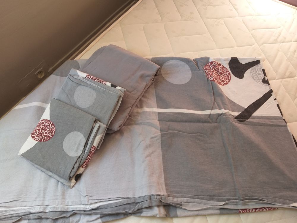 12 parurures draps au choix marque   BECQUET   160 X 200
12 Rosi�res-en-Santerre (80)