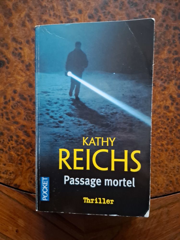 Passage mortel - Tome 3 - Kathy Reichs - 2002 - bon �tat 1 La Chapelle-Saint-Luc (10)