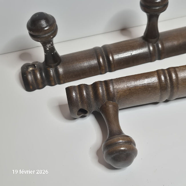 6 pat�res anciennes ou 2 portes manteaux en bois tourn� 29 Saumur (49)