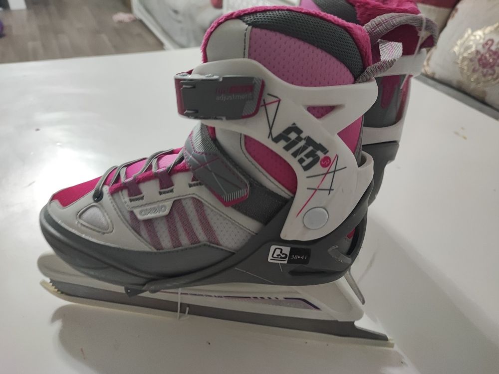 patin a glace taille r�glable 38 a 41 25 La Garde (83)