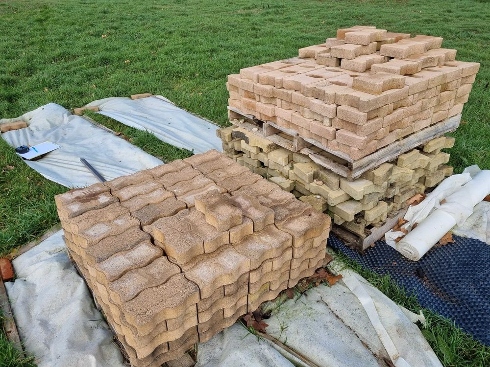 Pav�s autobloquants 15 Maurens-Scopont (81)