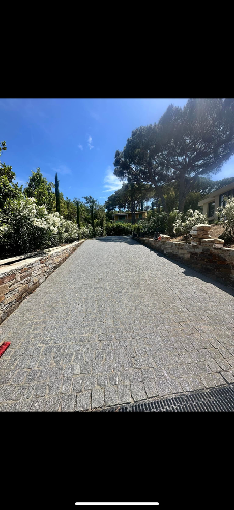 ? Pav�s en granit portugais ? Fin de chantier ? 20 Saint-Priest (69)