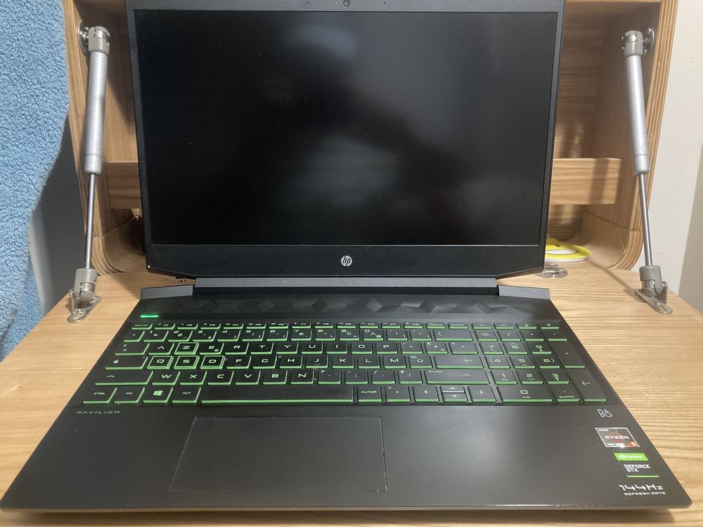 HP Pavilion gaming 15 360 La Fl�che (72)
