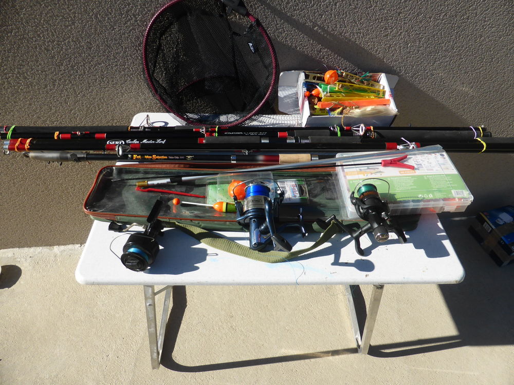 P�che cannes,moulinets,accessoires... 57 Meymac (19)