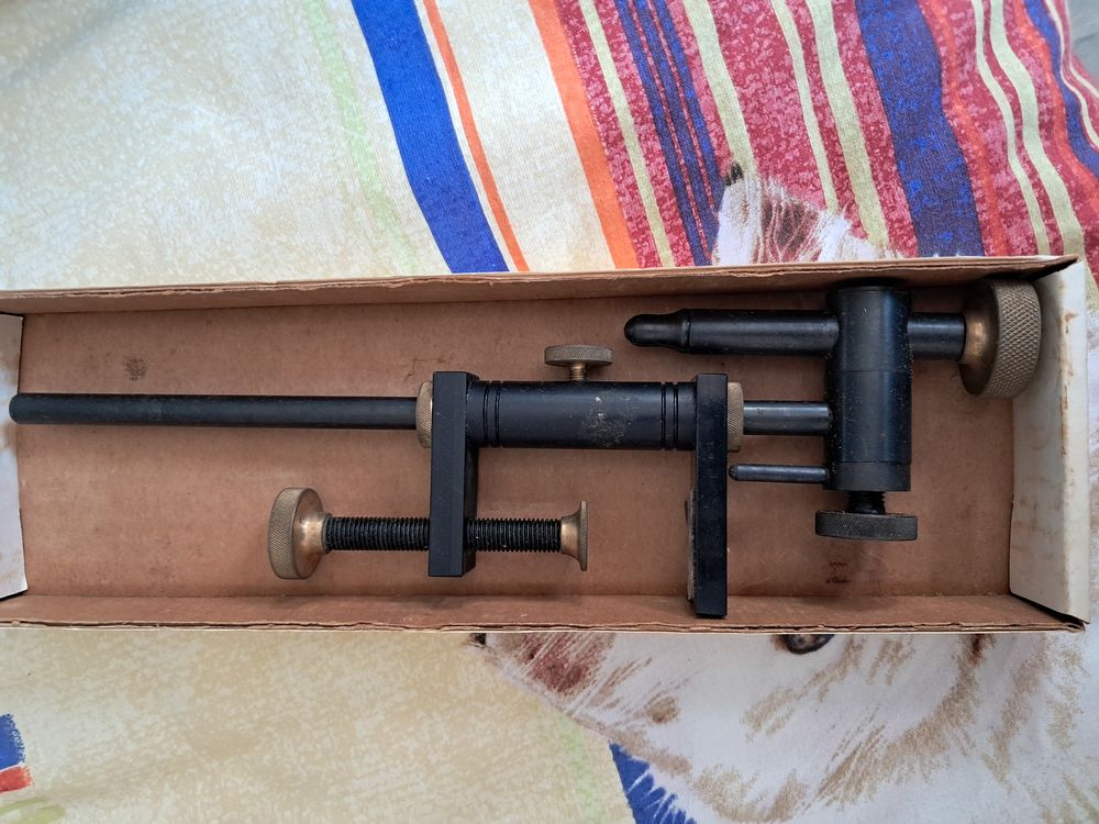 P�che: Etau pour montage de mouches et accessoires 90 Les Bizots (71)