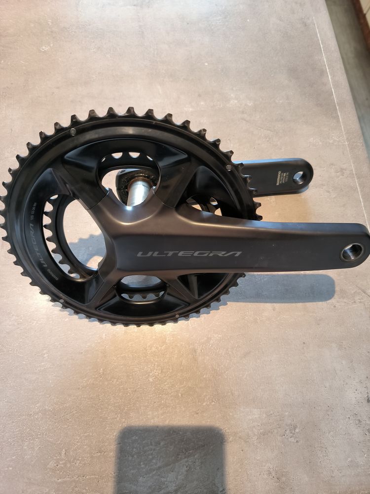 P�dalier ultegra 12v 230 Charroux (86)