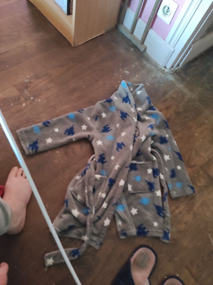 5� peignoir de chambre taille 6 ans 5 Accolay (89)