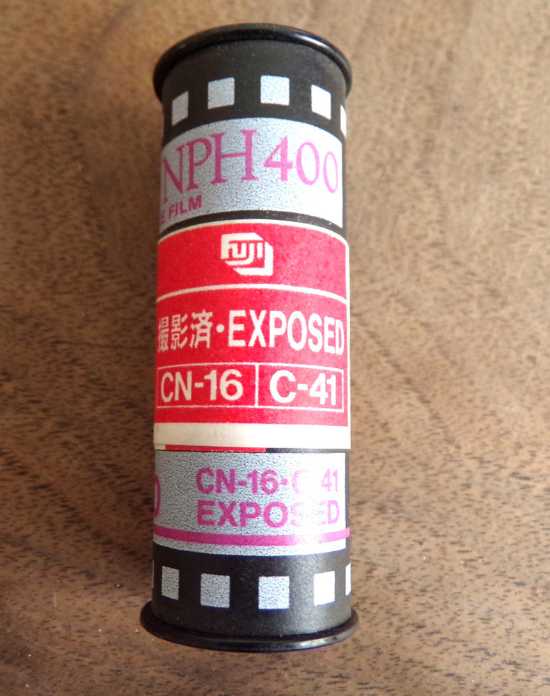 Pelicule fujicolor NPH400 Fuji CN-16 C-41 / 16 Laval (53)
