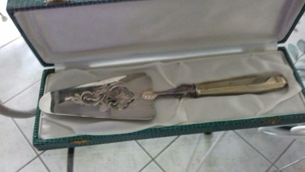 pelle a g�teaux en argent 45 Craponne (69)