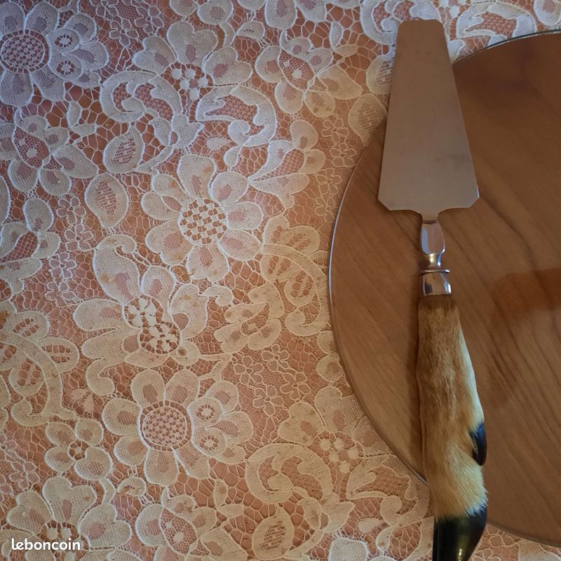 Pelle � tarte ou g�teau vintage 12 Vittel (88)