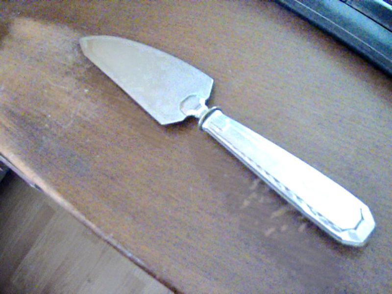 pelle a tarte en m�tal argent�e vers 1900 79 Cresserons (14)