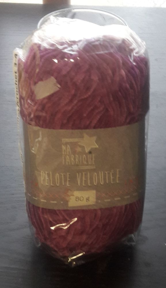 PELOTE DE LAINE VELOUTEE VIOLETTE 1 Boulogne-Billancourt (92)