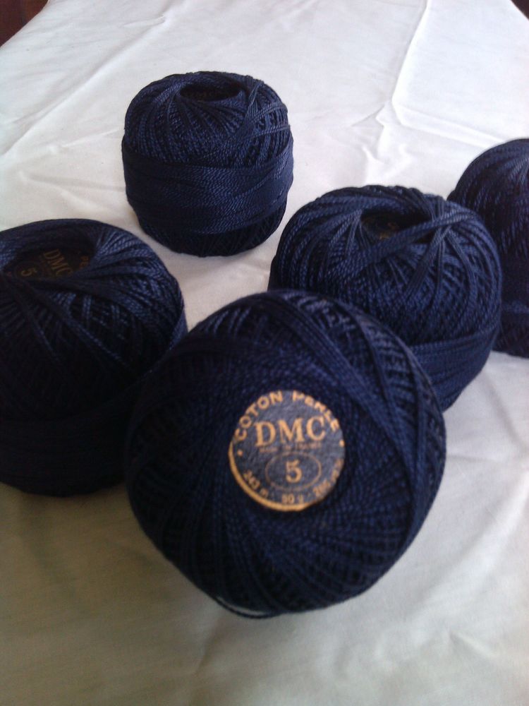 Pelotes de coton perlé DMC N°5 - Bleu Myrtille 823 28 Saint-Denis (93)
