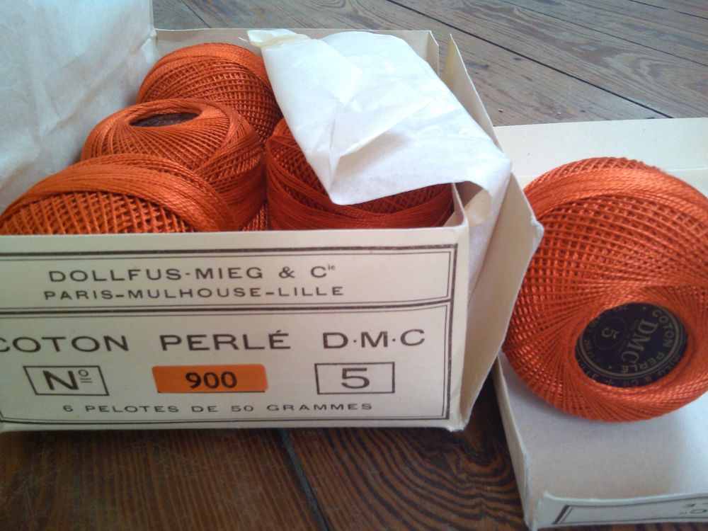 Six pelotes de 50g de Coton perl� DMC N�5 / Safran n� 900 28 Saint-Denis (93)