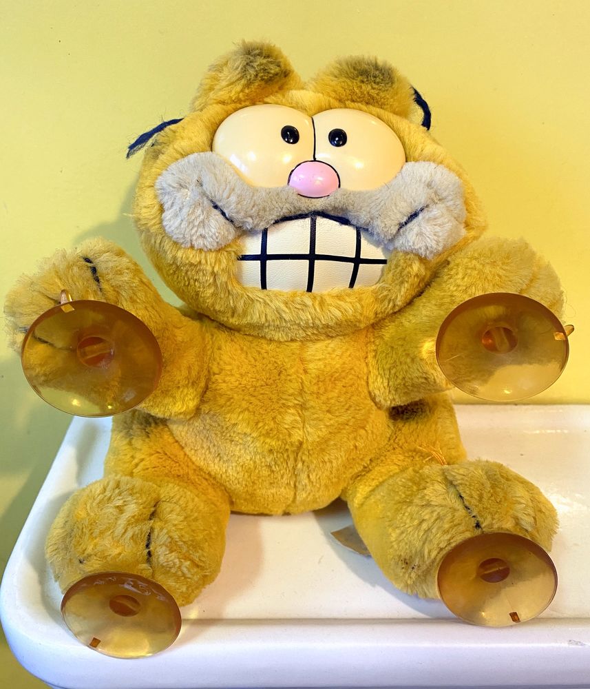 Peluche chat GARFIELD � ventouses ,  STUCK ON YOU 1981 40 Issy-les-Moulineaux (92)