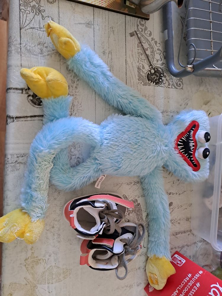 Lot de peluche et chaussures b�b� 11 Paris 18 (75)