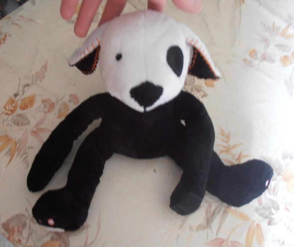 Peluche chien noir & blanc NEUVE
4 Aubin (12)
