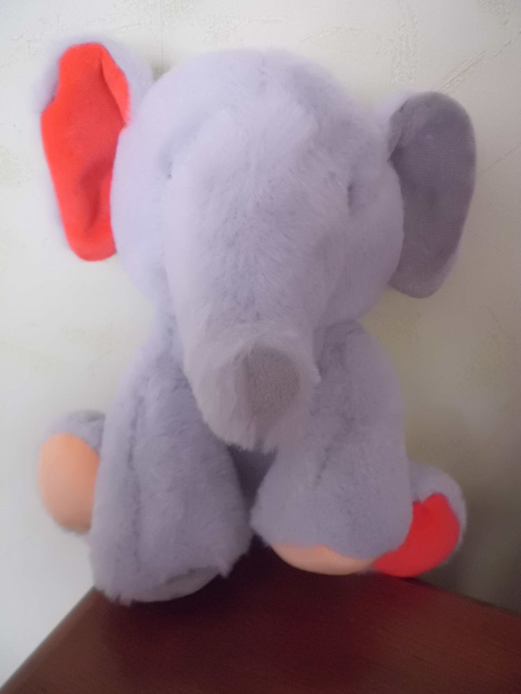 Peluche Elephant Francoise Saget 15 Oignies (62)