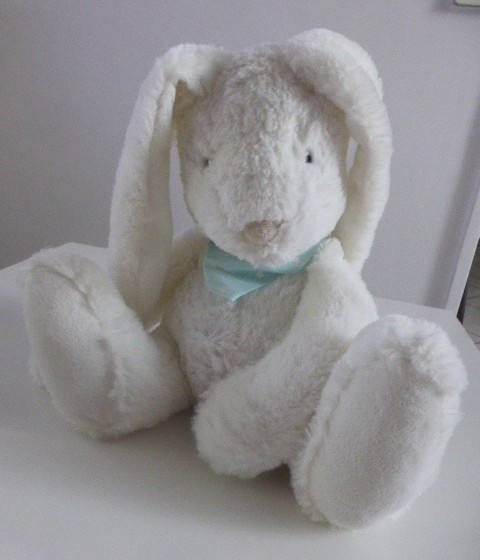 peluche lapin blanc foulard bleu etoiles CYRILLUS 8 Rueil-Malmaison (92)