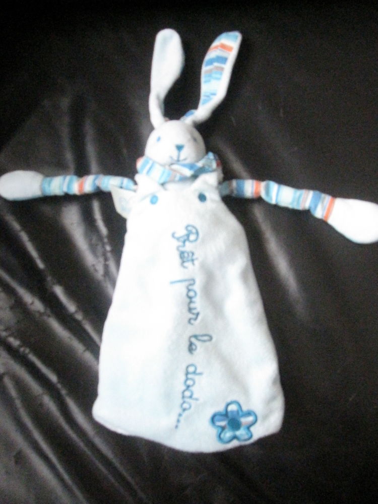 Peluche lapin bleu avec turbulette pr�t pour le dodo 15 Saint-Jean-Pla-de-Corts (66)