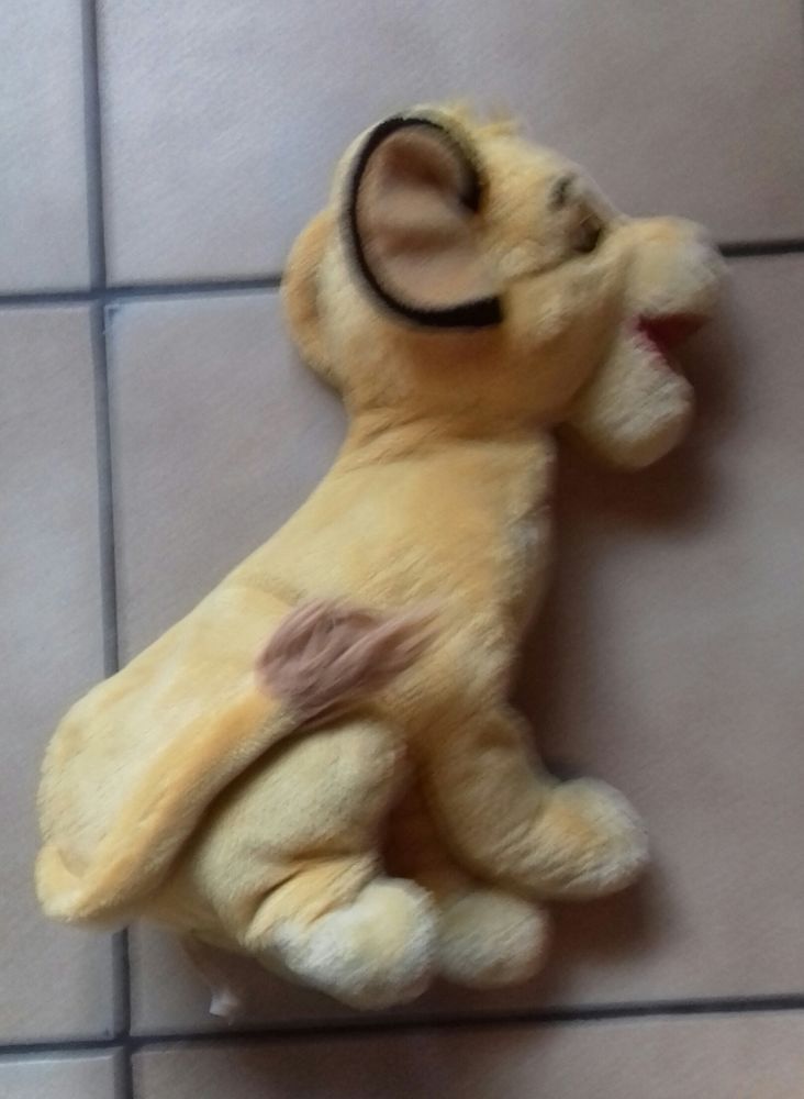 PELUCHE LE ROI LION 40 cm 5 Boucau (64)
