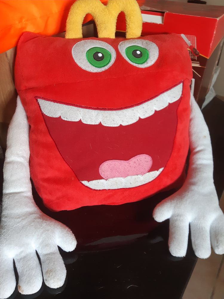 Peluche Macdonald 10 Grenade (31)