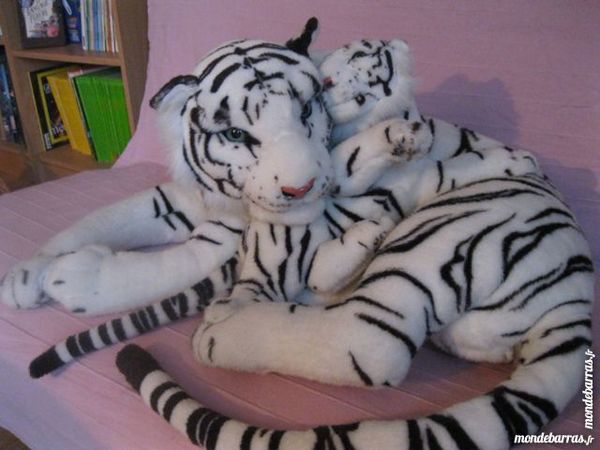 Peluche Tigresse, blanche et noir, avec son petit 70 Livry-Gargan (93)