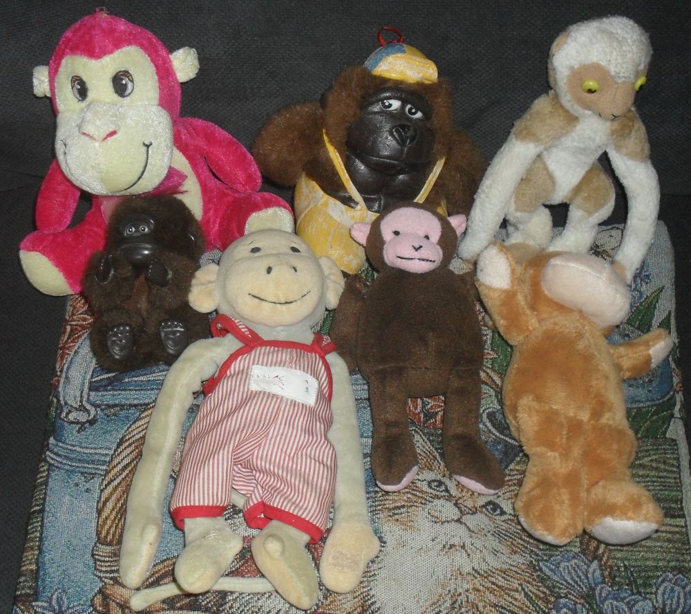 Lot de 7 peluches Singes. 35 Montreuil (93)