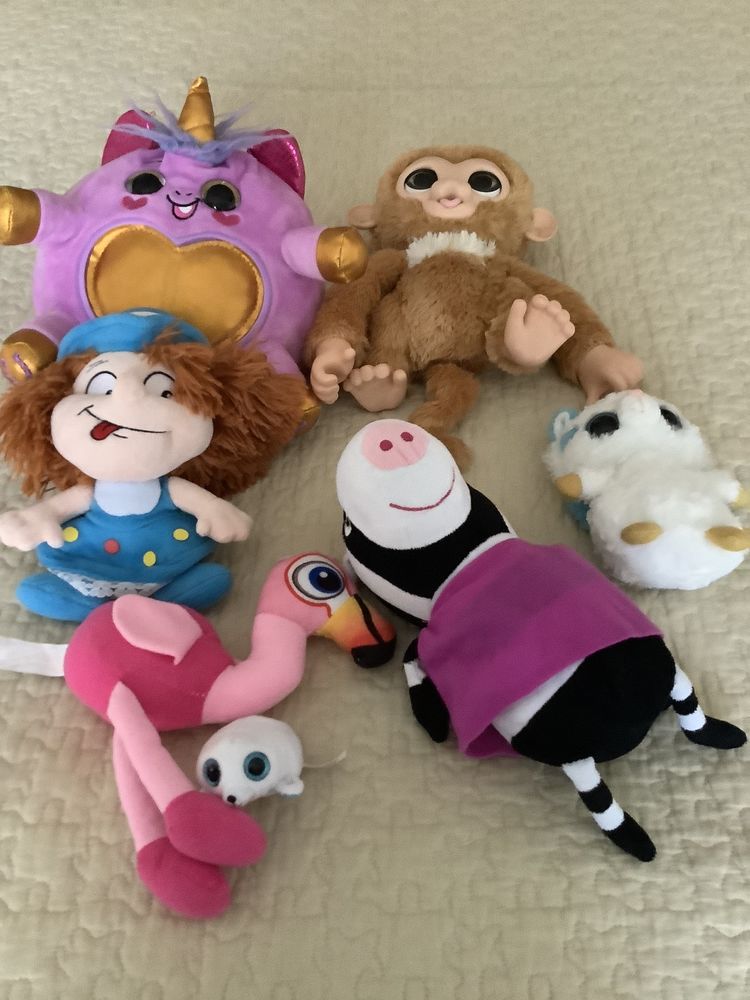 Lot peluches 10 Suresnes (92)