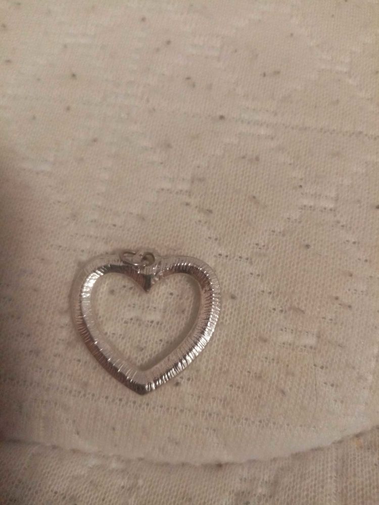 pendentif c� ur en acier et pierres en oxyde de zirconium 480 Biarritz (64)