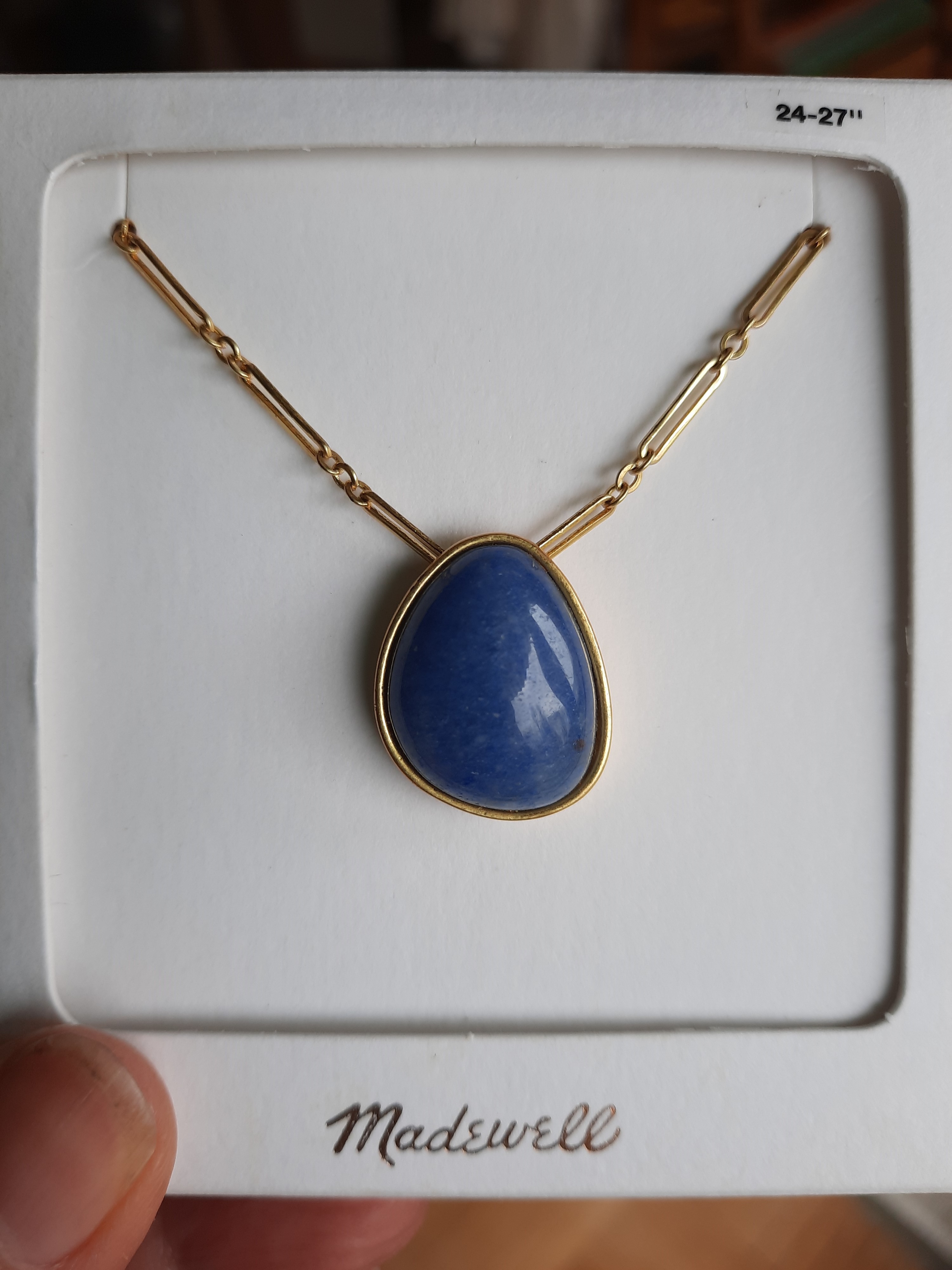 Pendentif avec cha�ne bleu et or 26 Saint-Maur-des-Foss�s (94)