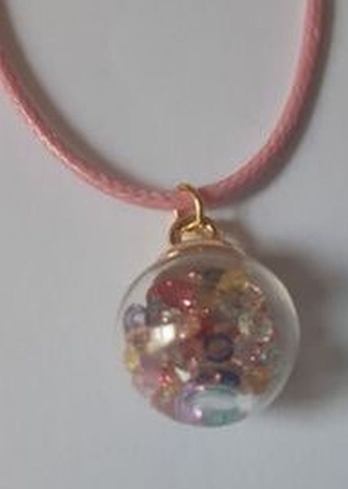 pendentif boule synth�tique avec le cordon 2 La Seyne-sur-Mer (83)
